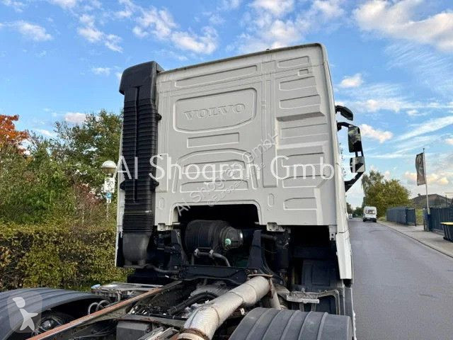 Kamion Volvo 460 / 8x4 / Voll Blatt / Euro 6