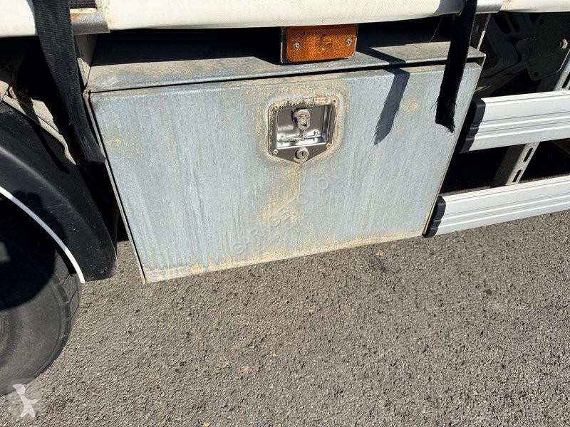 Renault 220.12 Dxi truck