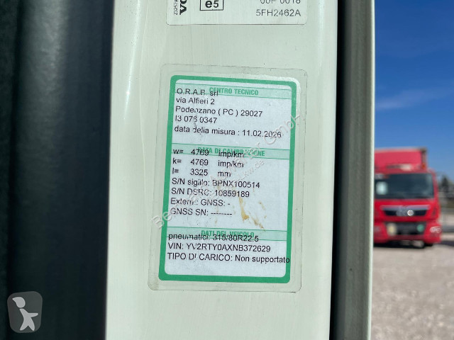 Nyergesvontató Volvo 460