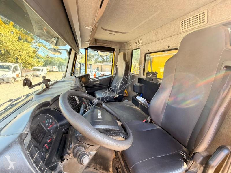 Iveco 480 truck