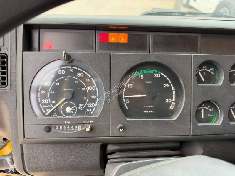 Lastbil Iveco 260E27