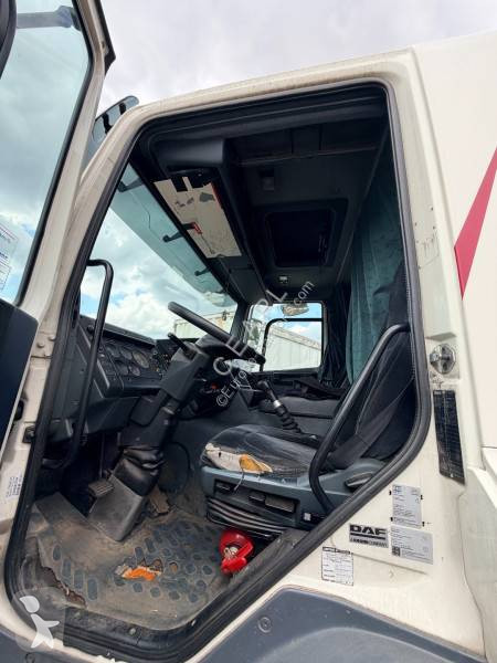 DAF 340 truck