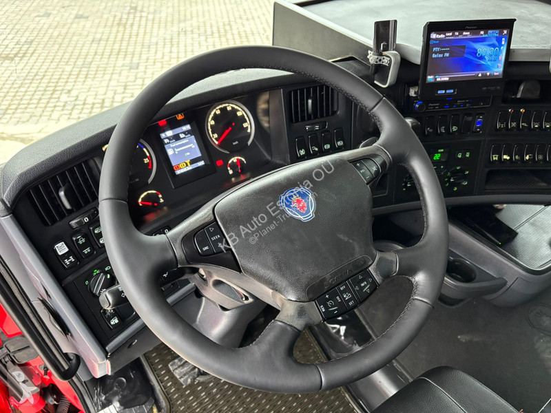 Lastbil Scania 560 8x4 BO STAKE / 3 x WINCH