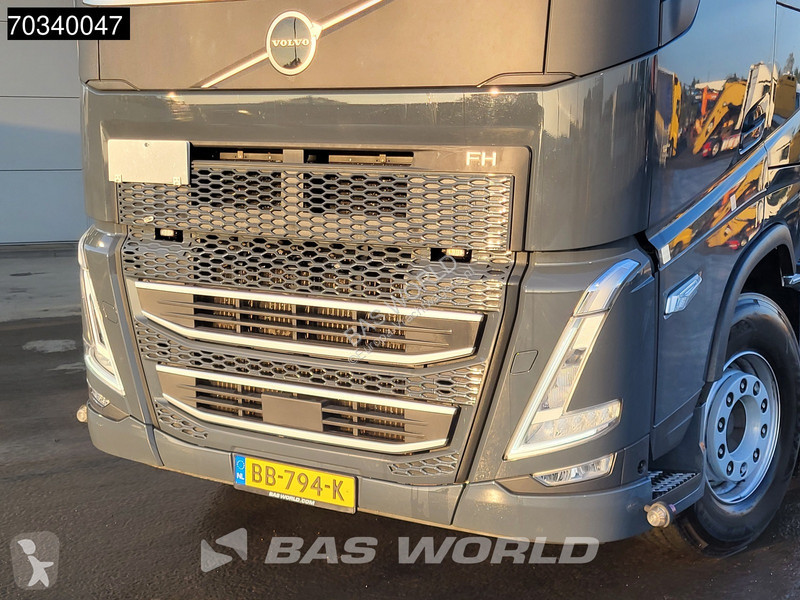 Kamion Volvo FH 540 FH 8X2 -Truck Combination...