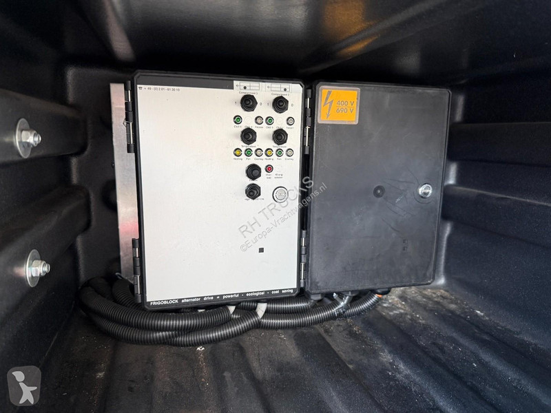 Kamion Volvo 330 6x2 EURO 6 - BOX 9,84m +...