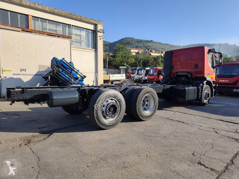 Iveco AD 260 S 31 truck