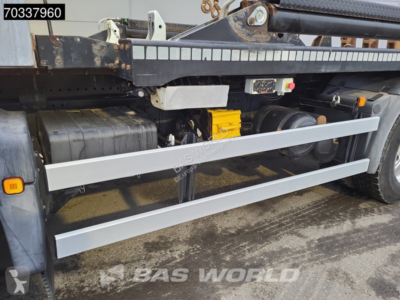 Kamion MAN TGM 4X2 HIAB FTR12 Skiploader...
