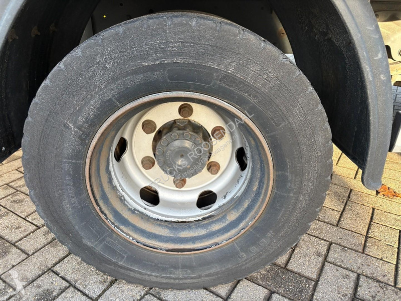 Vrachtwagen Iveco 80E180 + MANUAL + 8t + EURO 5...