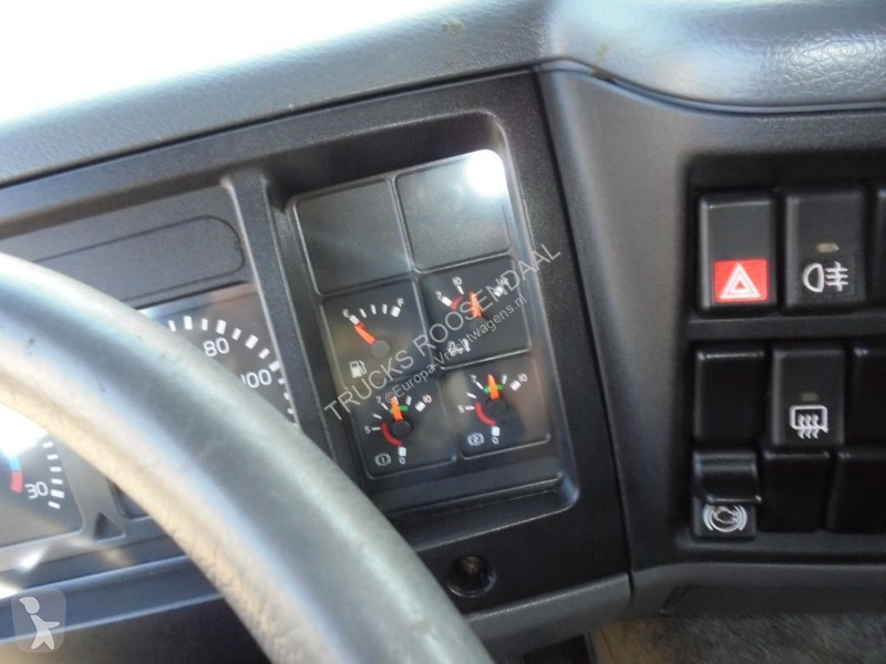 Vrachtwagen Volvo 8.180 + Manual + Dhollandia Lift