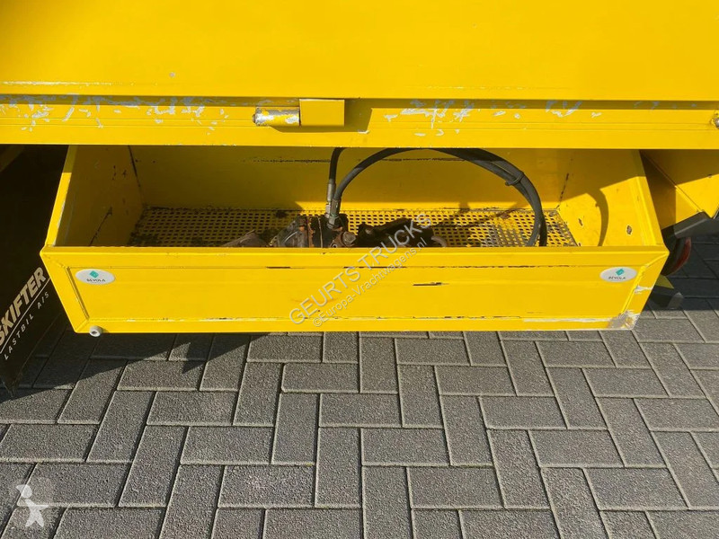 Kamion Renault D7.5 180 4X2 + PALFINGER PK 4...
