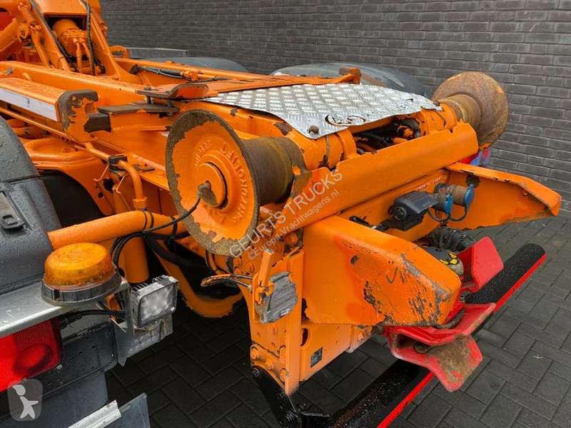 Kamion MAN 35.480 8X4 TRIDEM + 20 TON HAAKARM +...