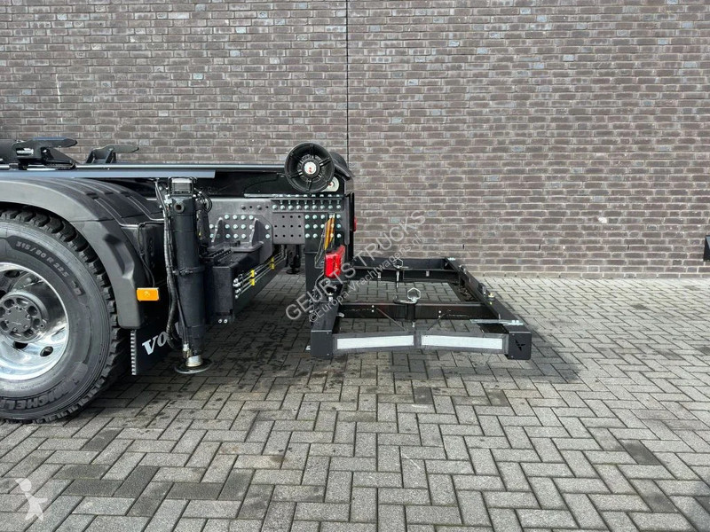 Kamion Volvo 500 8X4 HIAB HAAKARM + HIAB 548...