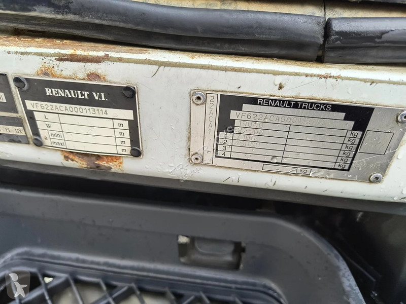 Camion Renault 270 13500L FUEL / CARBURANT...