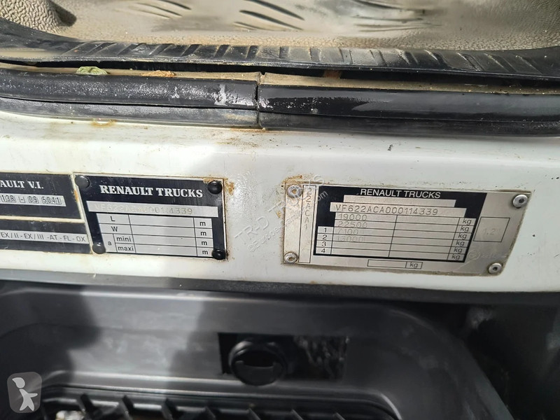 Camion Renault 270 13500 L FUEL / CARBURANT...