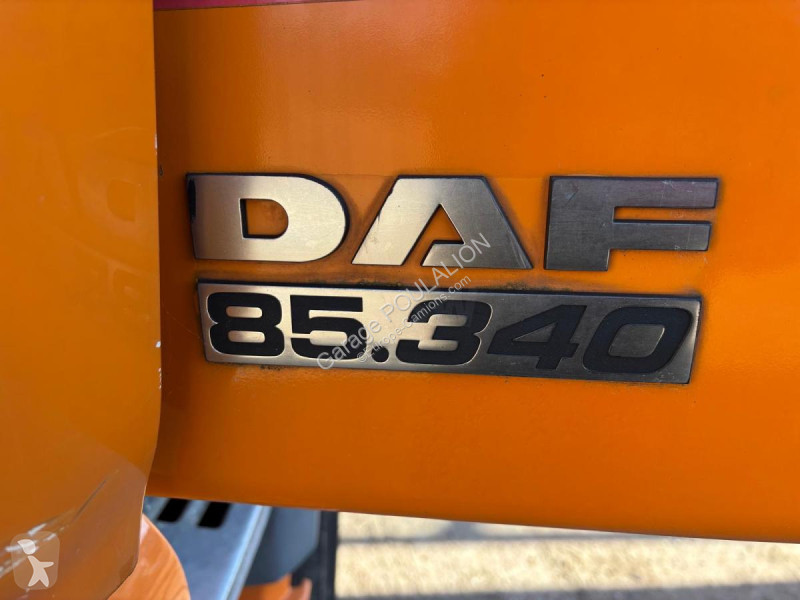 Kamion DAF PLATEAU GRUE HIAB 200 C FAN