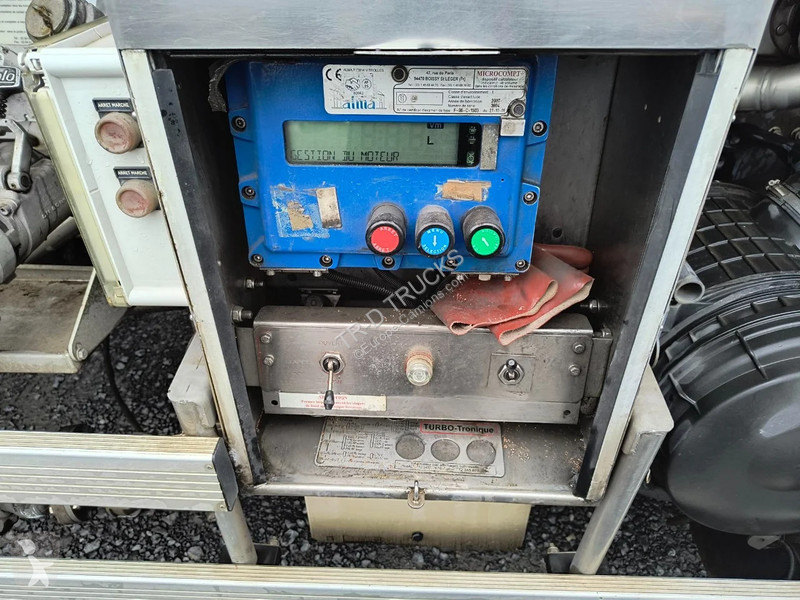 Camion Renault 280 13500L FUEL / CARBURANT...