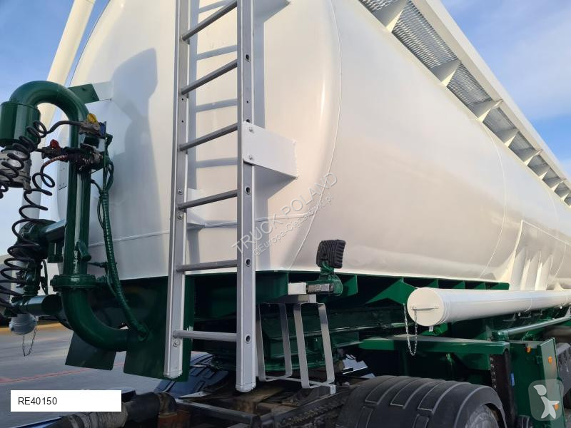 Semirimorchio  with suction WELGRO fodder,...