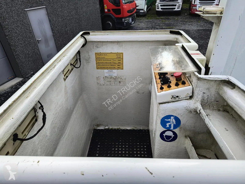 Kamion Iveco EuroCargo 120 E18 + COMET 151TAL...