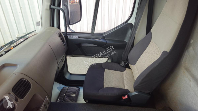 Camion Renault 270 DXI