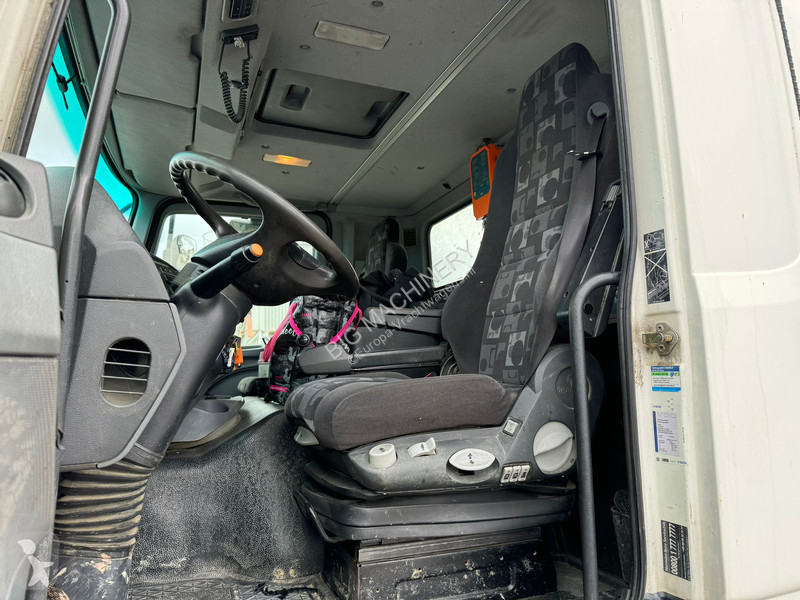 Camion Mercedes 2632 6x4 with Putzmeister BSF...
