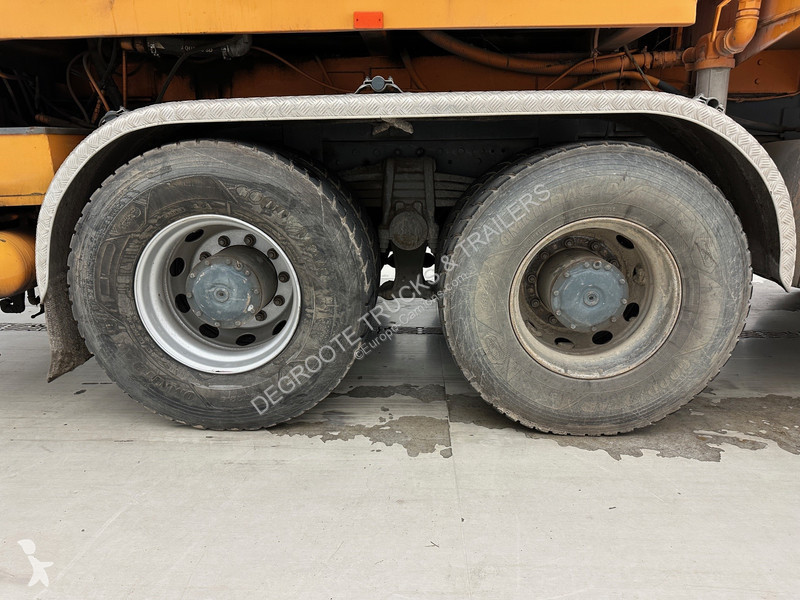 Camion Mercedes 3235 - 8x4