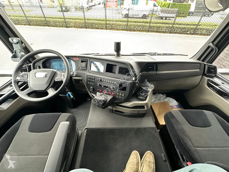 Kamion MAN 26.520 6X4H-4 BL NEW MODEL + MEILLER...
