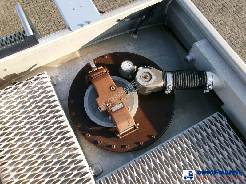 Kamion Renault 300 6x2 fuel tank 19 m3 / 5 comp...