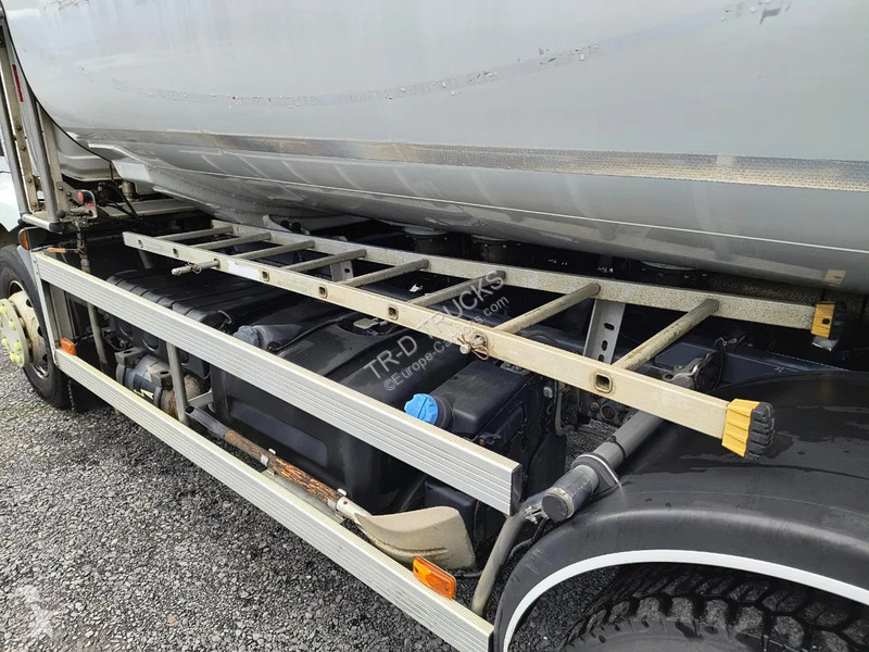 Camion Renault 270 DXI 11000L FUEL/CARBURANT -...