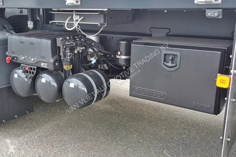 Camion MAN 41.440 BB CH Flatbed with Crane (3...