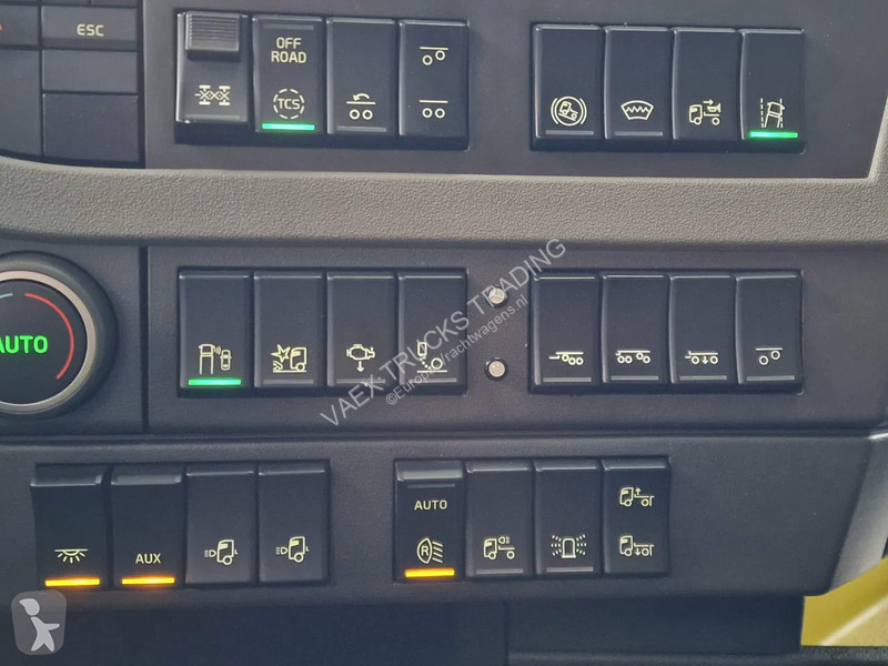 Kamion Volvo 16750 6x4 Tipper - Retarder - HUB...