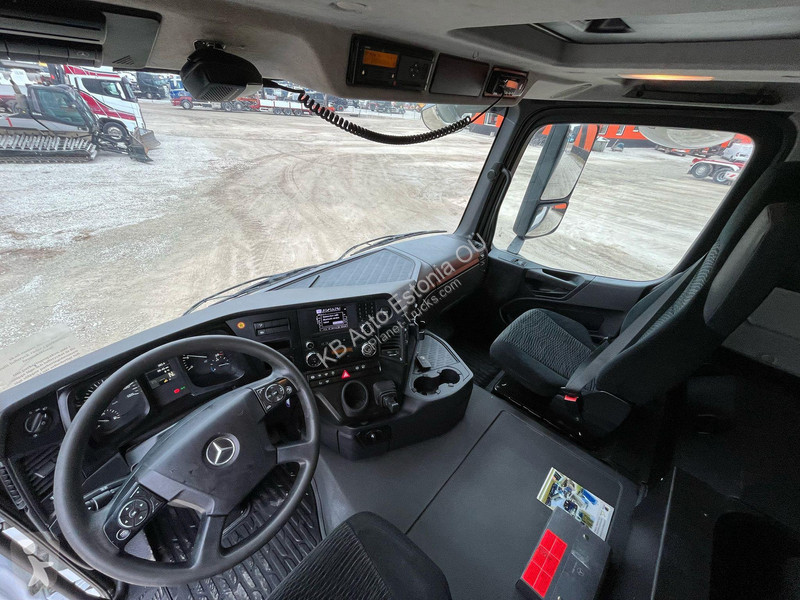 Kamion Mercedes Arocs 4151 8x4 BORDMATIC / FULL...