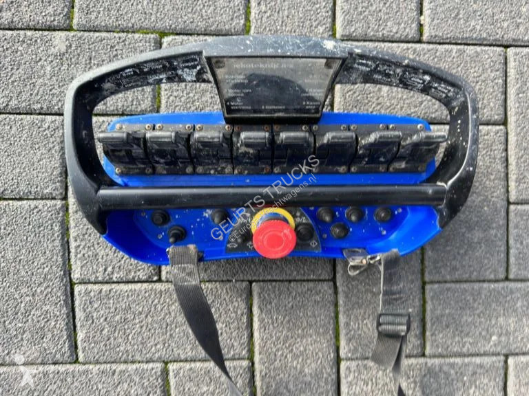 Kamion Volvo 8X4 + STETTER 9 M3 MIXER/MISCHER +...