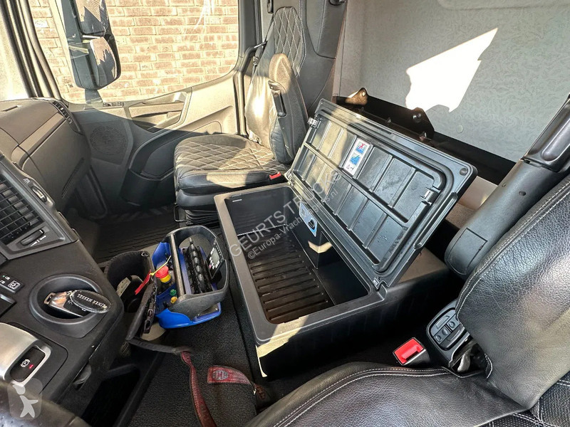 Kamion Mercedes 3253 L ENA 8X2/4 HMF2820 KRAAN...