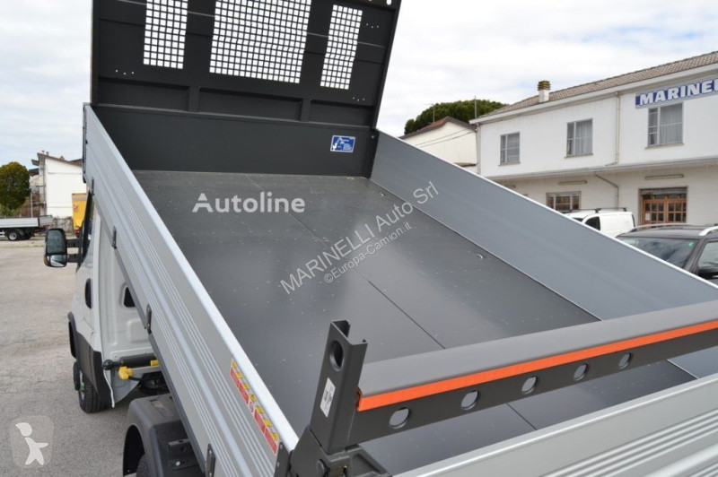 Furgoneta Iveco 35C14 2.3