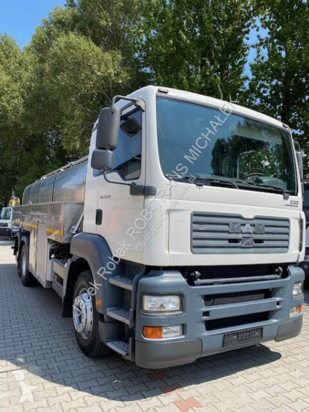 Camião MAN 26 340