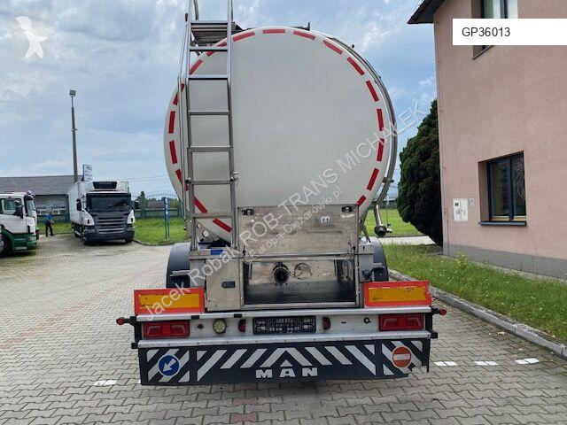 Camion Kässbohrer KA-INB