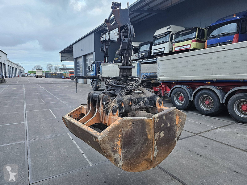 Vrachtwagen Volvo FM  8X2 HMF 3220 K5