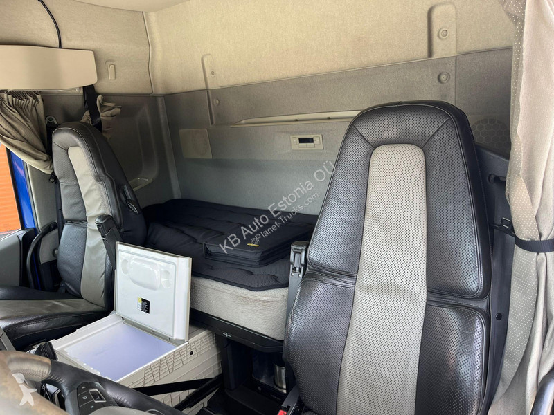 Camion Volvo 6x4 PK26002 + JIB / PLATFORM...