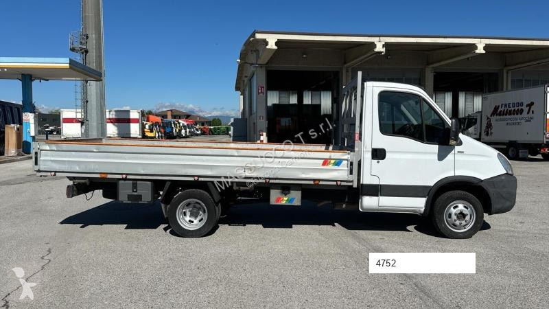 Kamion Iveco DAILY 35C13