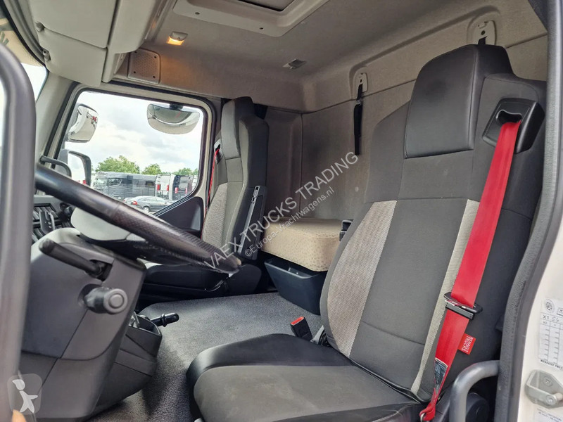 Vrachtwagen Renault D16 250 4x2 Box with side...