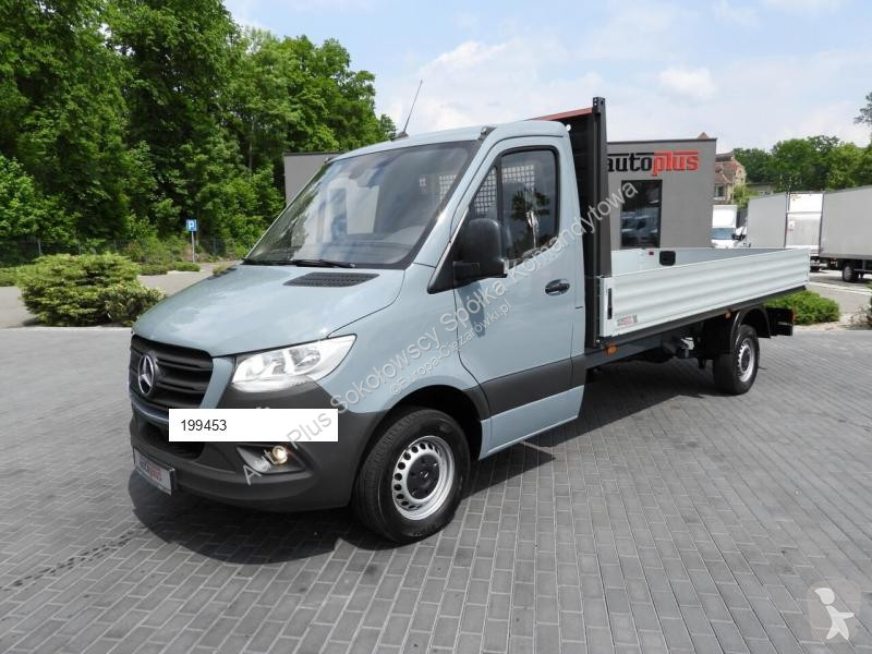Autoutilitară Mercedes SPRINTER 315 SKRZYNIA 8...