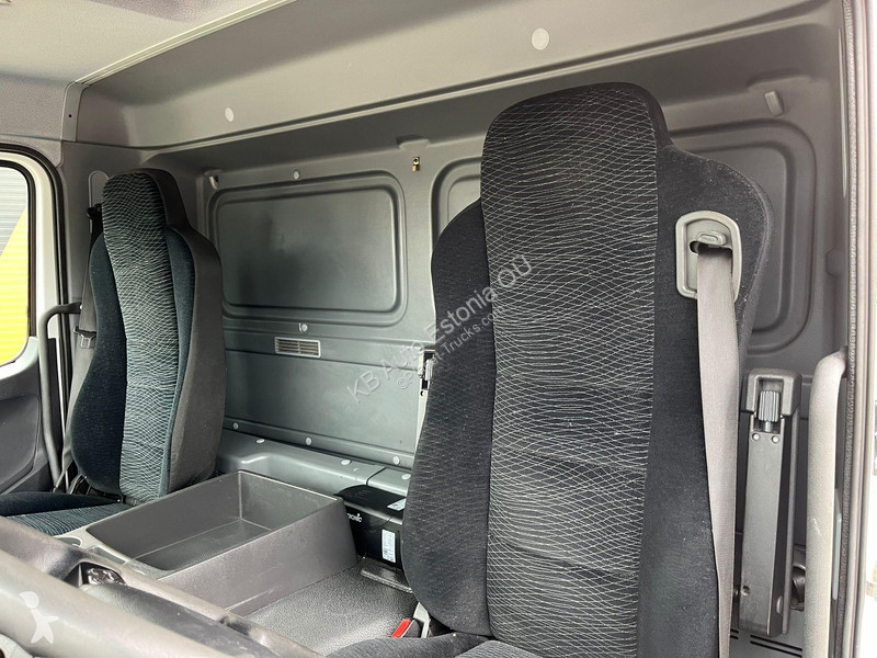 Kamion Mercedes 1524 4x2 BOX L=7556 mm