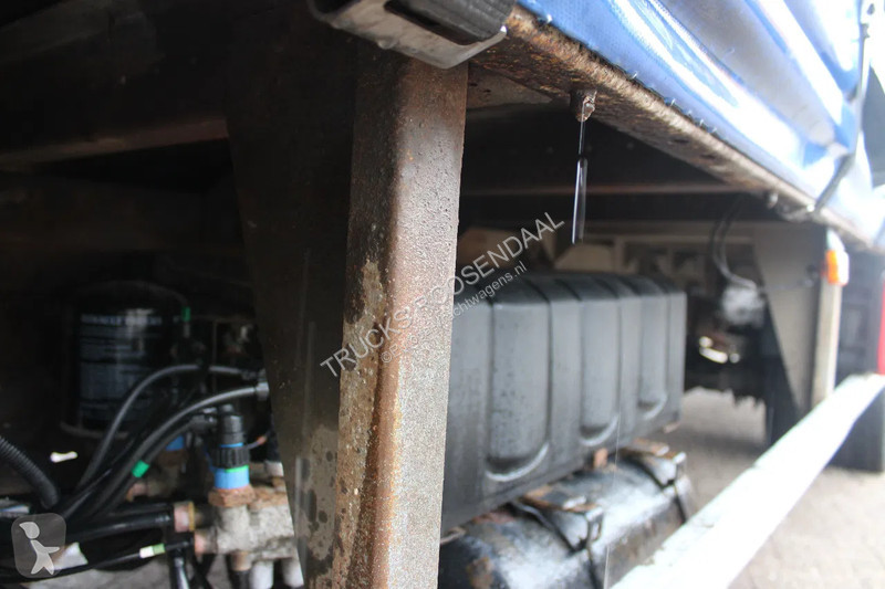 Kamion Renault 220 + MANUAL + LIFT + 12T