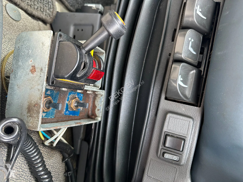 Kamion Volvo 330 186dkm!...