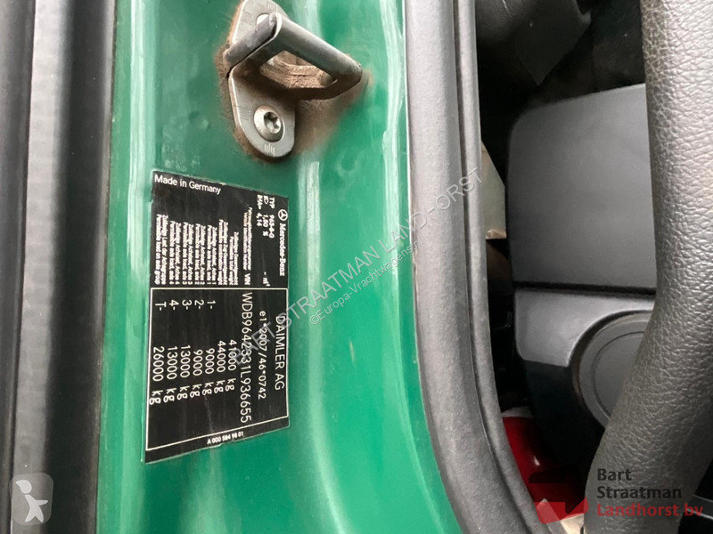 Kamion Mercedes 4142 8x8 Euro 6 Met 2 zijden...