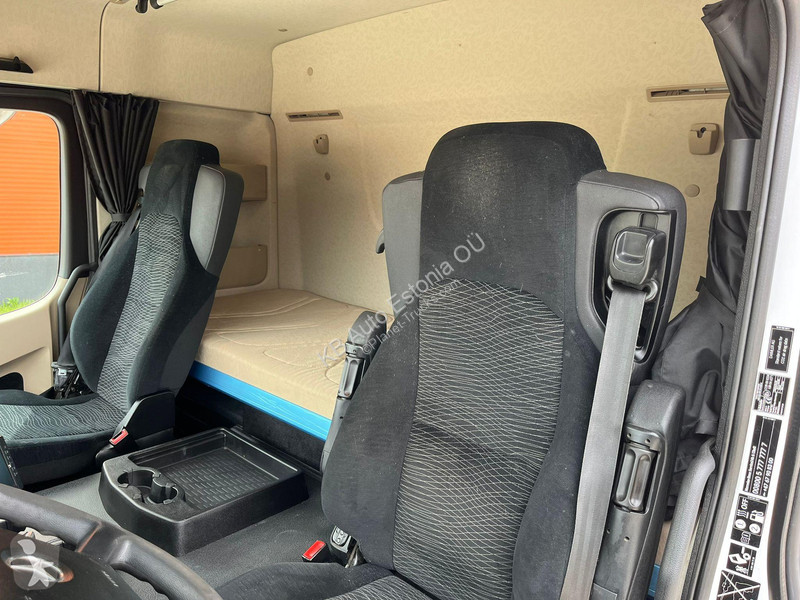 Kamion Mercedes 1827 4x2 TK UT SPECTRUM / BOX...