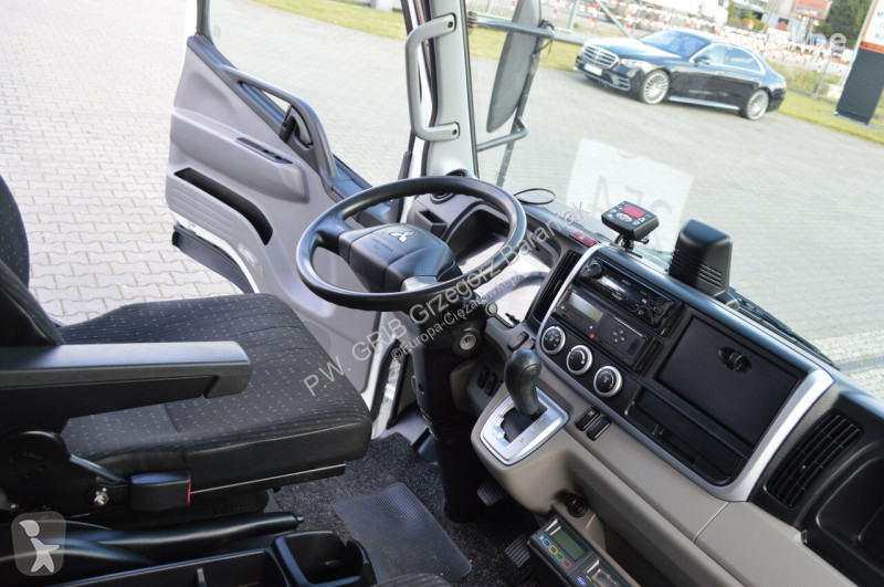 Camion Mitsubishi FUSO CANTER 7C15 REFRIGERATOR...
