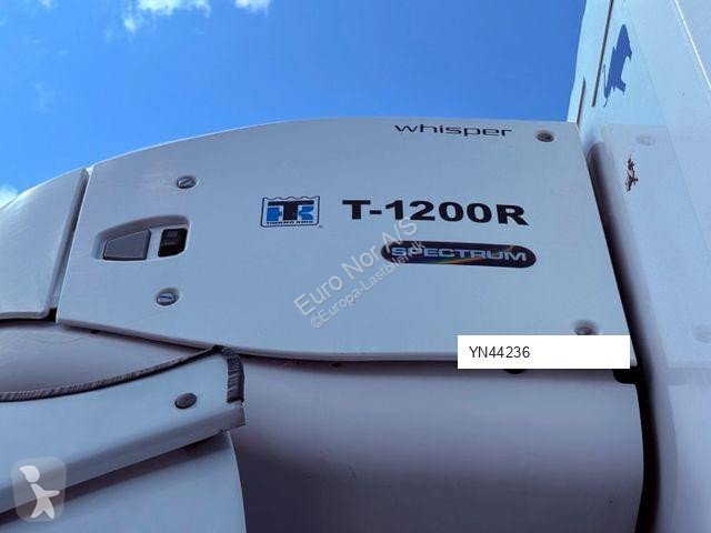 Lastbil Iveco 180E32 4x2 Schmitz / Thermo King...