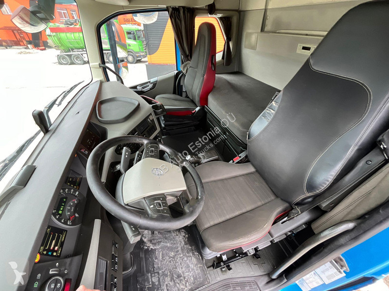 Kamion Volvo 6x4 FOR SALE AS CHASSIS / HYDRAULICS