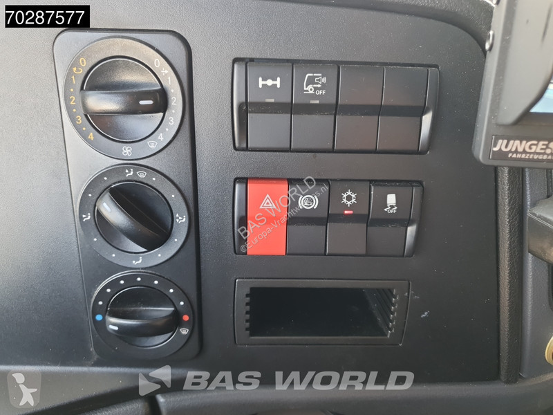 Kamion Mercedes 1527 4X2 15tonner LOW Mileage!...